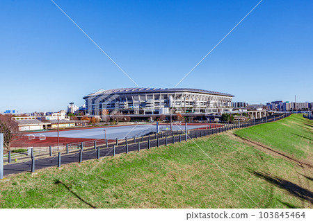 [神奈川縣的城市景觀] 新橫濱公園周邊的城市景觀（日產體育場/Kozukue 體育場） 103845464