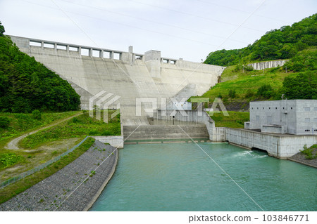 夕張樹波呂水壩/混凝土重力壩 夕張樹波呂水壩/混凝土重力壩 103846771