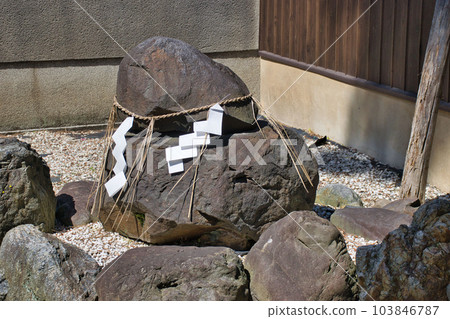Mr. Ishigami, Kyoto Saiwai Shrine Mr. Ishigami, Kyoto Saiwai Shrine 103846787