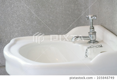 Wash basin  103848749