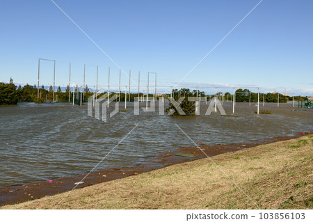 Saiko Doman Green Park (Arakawa) submerged due to the 2019 East Japan typhoon and flood control effects Saiko Doman Green Park (Arakawa) submerged due to the 2019 East Japan typhoon and flood control effects 103856103