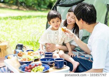 Camp parent and child meal 103857747