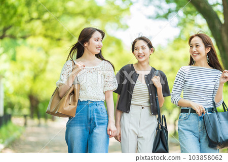 Girls trip Graduation trip 103858062