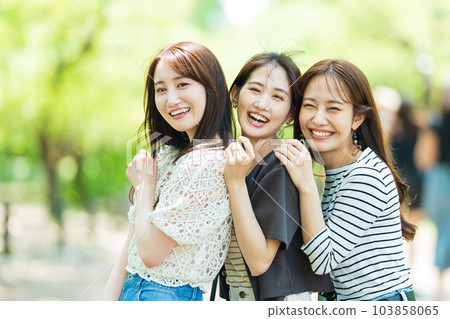 女生旅行 畢業旅行 103858065