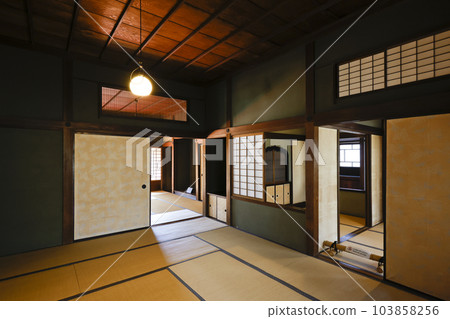 Takahashi Ryoke House 103858256