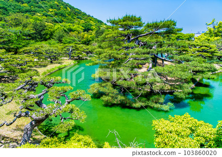 香川縣栗林公園~從芙蓉山看到的北湖~ 香川縣栗林公園~從芙蓉山看到的北湖~ 103860020