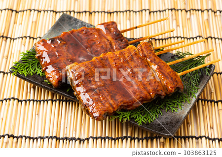 烤鰻魚的鰻魚 烤鰻魚的鰻魚 103863125