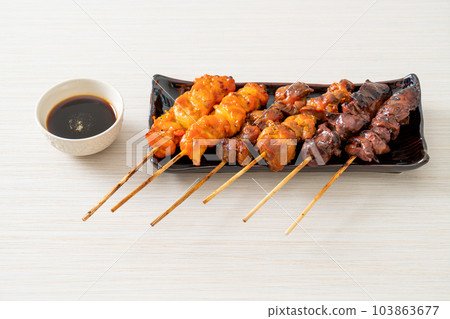 Japanese chicken grill or yakitori serve in izakaya style 103863677