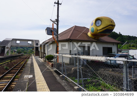 Okayama Prefecture's Local Line Tsuyama Line's Popular Station "Kikkou Station": Station Building 103864699