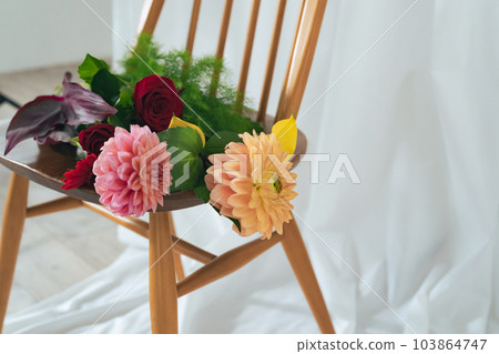 室內和鮮花 室內和鮮花 103864747