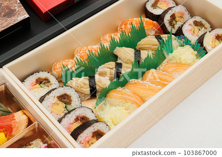 Image of take-out sushi Bento 103867000