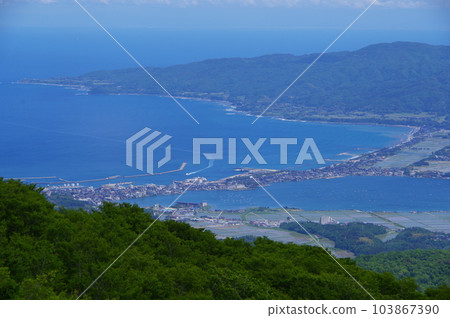 Landscape of Ryotsu Port and Lake Kamo, Sado City, Niigata Prefecture Landscape of Ryotsu Port and Lake Kamo, Sado City, Niigata Prefecture 103867390