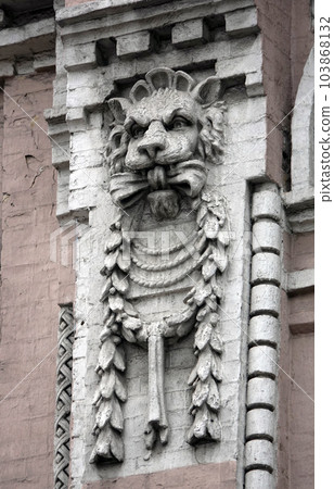 Kiev, Ukraine November 28, 2020: Artistic decoration of the facade of buildings with images of animals in the center of Kiev Kiev, Ukraine November 28, 2020: Artistic decoration of the facade of buildings with images of animals in the center of Kiev 103868132