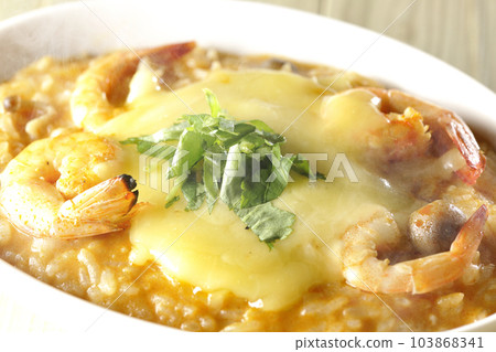 Shrimp, cheese, coriander, hot tom yum risotto Shrimp, cheese, coriander, hot tom yum risotto 103868341