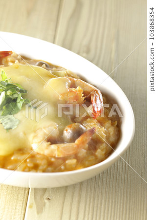 Shrimp, cheese, coriander, hot tom yum risotto 103868354
