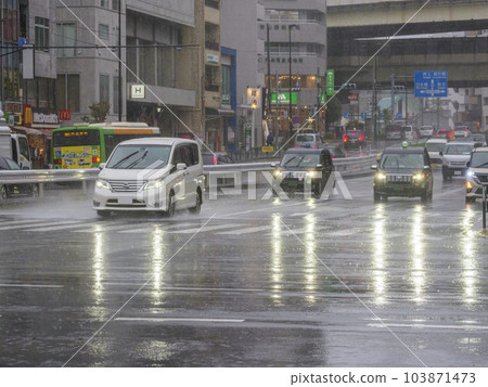大雨 大雨 103871473