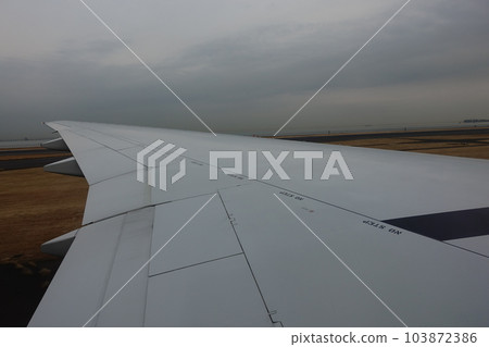 飛機 103872386