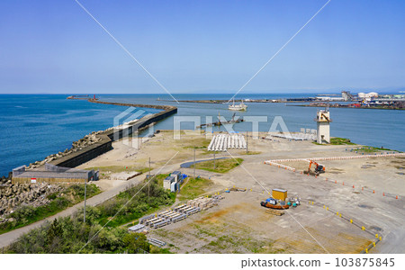 Niigata Port at the mouth of the Shinano River from Irifune Minato Tower (Niigata City, Niigata Prefecture) Niigata Port at the mouth of the Shinano River from Irifune Minato Tower (Niigata City, Niigata Prefecture) 103875845
