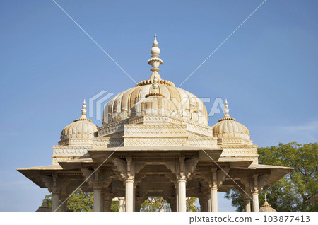 Maharaniyon Ki Chhatriyan, this site features traditional funeral monuments honouring royal women of the past, located in Jaipur, Rajasthan, India Maharaniyon Ki Chhatriyan, this site features traditional funeral monuments honouring royal women of the past, located in Jaipur, Rajasthan, India 103877413