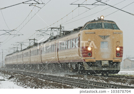 北陸本線三河加賀笠間JR West 485系列A07編隊(京都)雷長 103878704