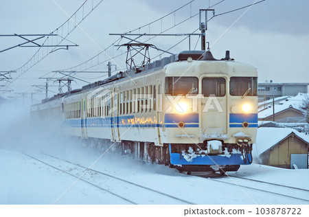 Hokuriku Main Line Morimoto-Tsubata JR West 475 series A10+A08 formation (Kanazawa) Hokuriku Main Line Morimoto-Tsubata JR West 475 series A10+A08 formation (Kanazawa) 103878722