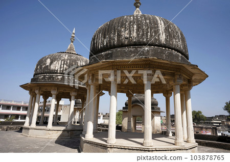 Exteriors of an old chhatri, located in Mandawa, Shekhawati, Rajasthan, India 103878765