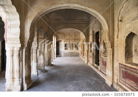 Interiors of an old chhatri (cenotaph), Seth Anantram Podar and family ki smarak rupi chhatri, located in Ramgarh, Shekhawati, Rajasthan, India 103878973