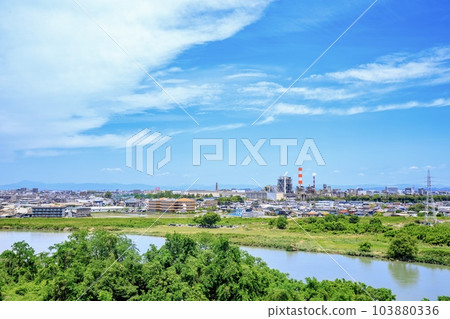 莊內川和春日井市的遠景 莊內川和春日井市的遠景 103880336
