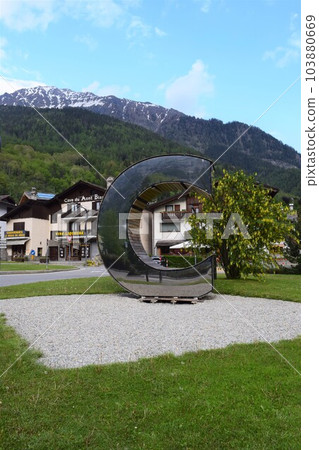 Courmayeur, the city of the Tour du Mont Blanc 103880669
