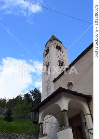 Courmayeur, the city of the Tour du Mont Blanc 103880672