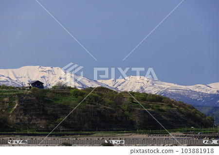 Shokanbetsu mountain range seen from Golden Beach Rumoi, Rumoi, Hokkaido Shokanbetsu mountain range seen from Golden Beach Rumoi, Rumoi, Hokkaido 103881918