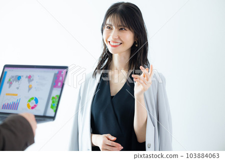 Business woman Business woman 103884063