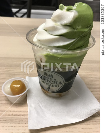 Matcha parfait I ate in America 103885397
