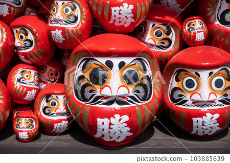 big size Daruma doll in Katsuoji Temple big size Daruma doll in Katsuoji Temple 103885639