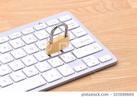 計算機和密鑰的圖像 計算機和密鑰的圖像 103890669