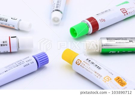 image of paint 103890712