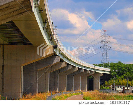 Viaduct of the Tokai Kanjo Expressway in Mifune-cho, Toyota City Viaduct of the Tokai Kanjo Expressway in Mifune-cho, Toyota City 103891317