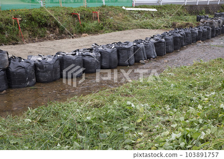 河岸保護工作 暴雨破壞道路沿線的防沖刷工作 103891757
