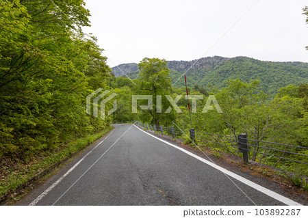 下金六渡下往片品村方向 103892287