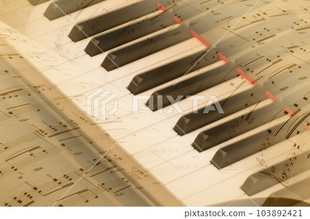 鋼琴鍵盤樂譜 103892421