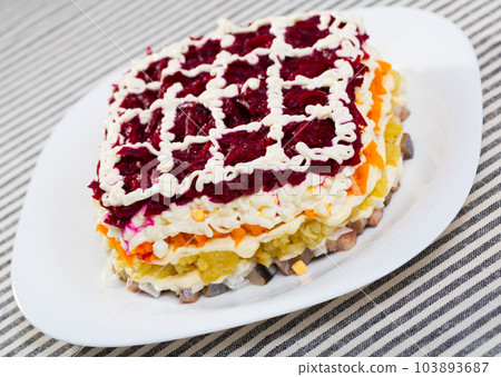 Herring under fur coat 103893687
