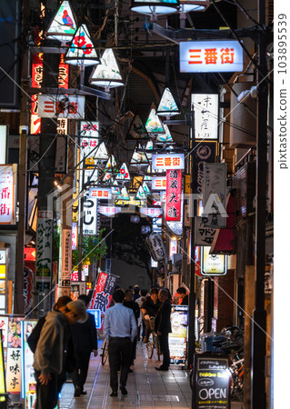 《Tokyo》 Nostalgic bar in front of Nakano station 103895539