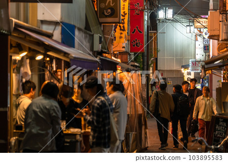 《東京》中野站前的懷舊酒吧 103895583