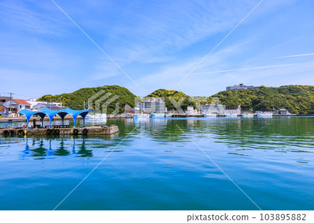 Katsuura Port when the fresh greenery shines, Nachikatsuura Town, Wakayama Prefecture 103895882