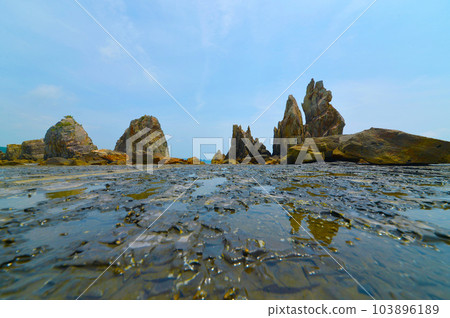 Hashiguiiwa Rock, a rare landscape of strangely shaped rocks Hashiguiiwa Rock, a rare landscape of strangely shaped rocks 103896189