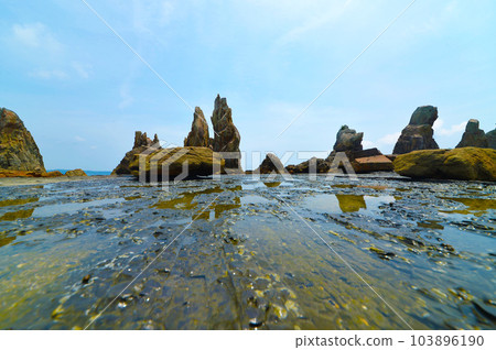 Hashiguiiwa Rock, a rare landscape of strangely shaped rocks Hashiguiiwa Rock, a rare landscape of strangely shaped rocks 103896190