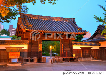 《Aichi Prefecture》 Tokugawaen Kuromon night view 《Aichi Prefecture》 Tokugawaen Kuromon night view 103896429