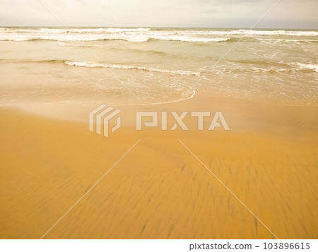 Beautiful waves on the Baga beach in Goa, India Beautiful waves on the Baga beach in Goa, India 103896615