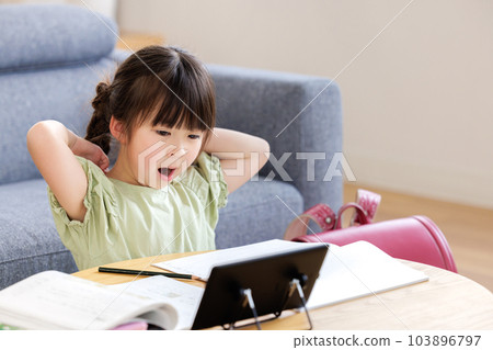 Elementary school children Homework 103896797