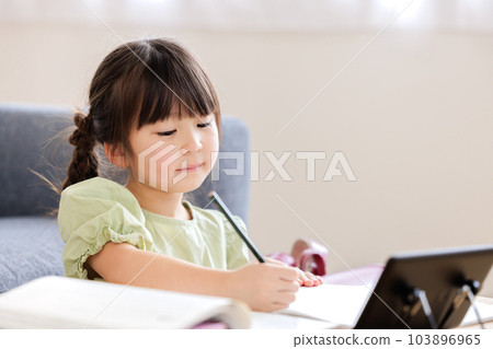 Elementary school children Homework 103896965